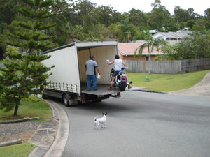 Loading the bike for Melbourne 2007.jpg